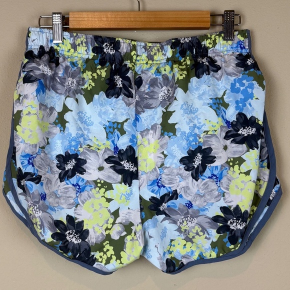 Calvin Klein Gray/Blue/Green Floral Running Shorts with Side Open Pockets/Lining - Picture 6 of 11